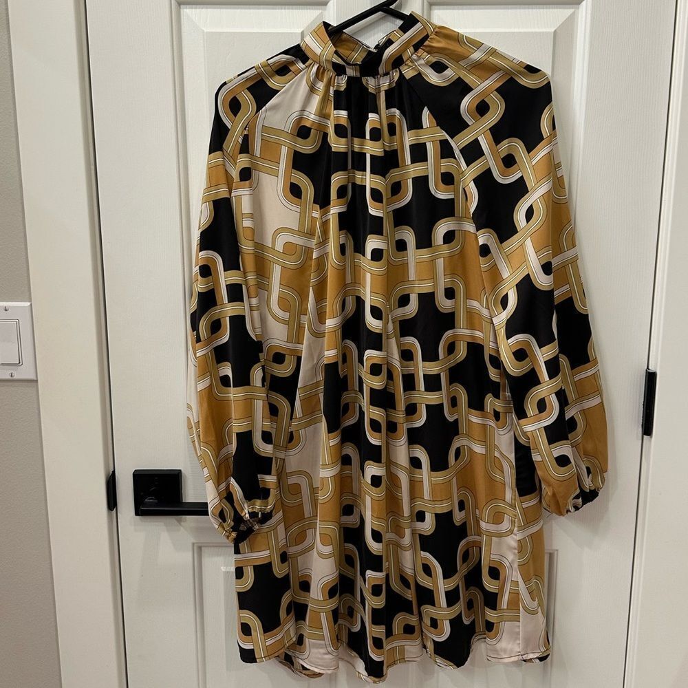 H&M Elegant Black and Gold Chain Print Dress